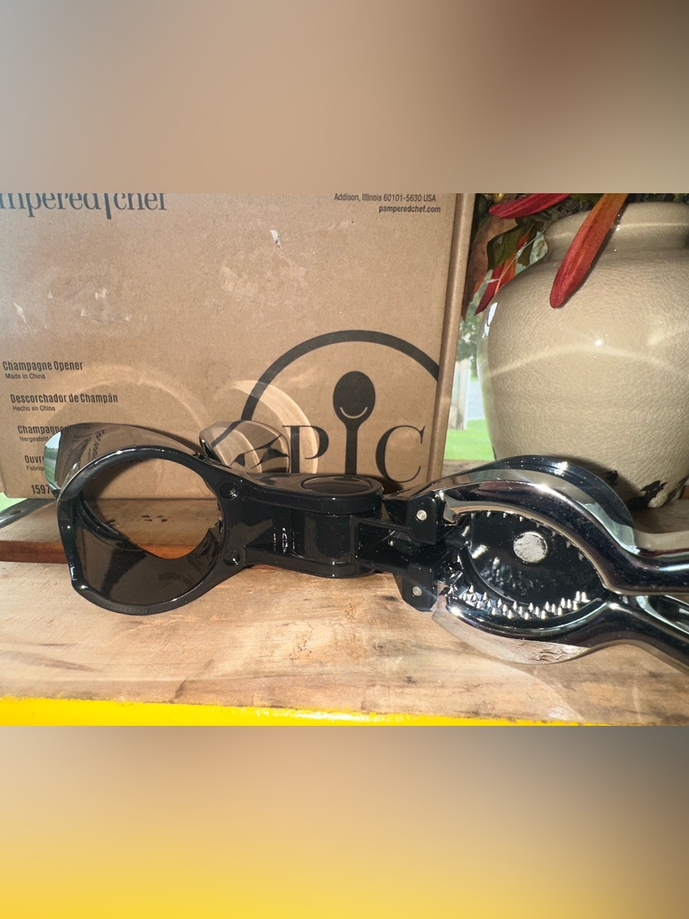 Pampered Chef Champagne Opener #1597 - NIB Drink Bottle Open Retired - Picture 6 of 7